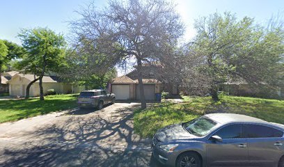 Dog day care in Austin Texas Devine Doggie Drop Off 1