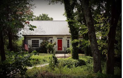 Dog day care in Columbia Tennessee Paws on the Duck 1