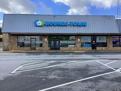 Dog day care in Conyers Georgia Hounds Town Conyers