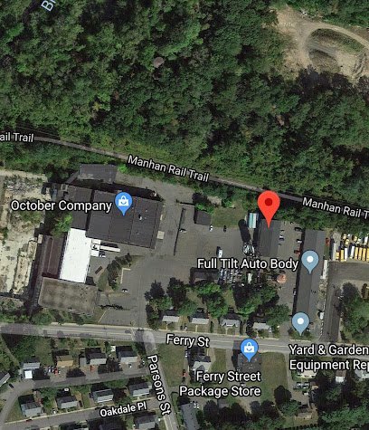 Dog day care in Easthampton Massachusetts Fur s A Flyin  Pet Grooming Dog Day Camp 1