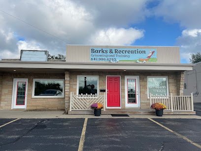 Dog day care in Grayslake Illinois Bark s Recreation Pet Grooming Daycare Training Center 1