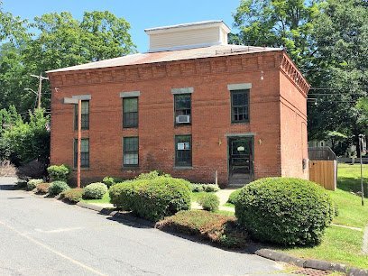 Dog day care in Haydenville Massachusetts Lil Dog Lodge 1