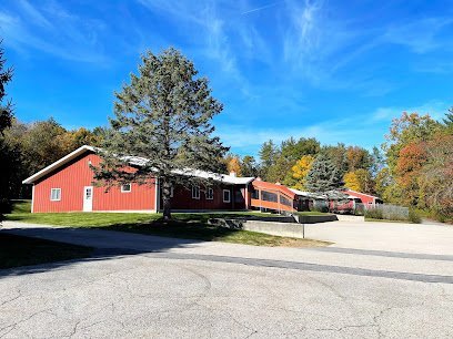 Dog day care in Newfields New Hampshire Fur Seasons Pet Resort Spa 1