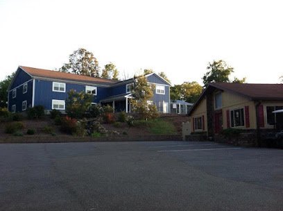 Dog day care in Freedom Pennsylvania Lucky Paws Pet Resort 1