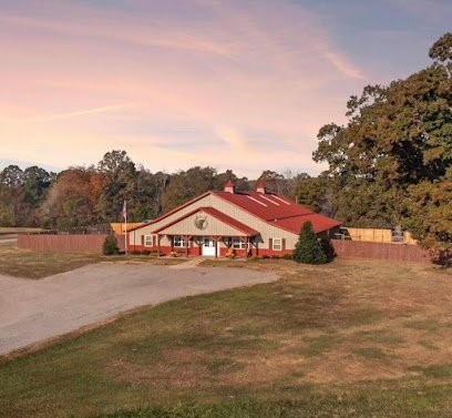 Dog day care in Hodges South Carolina Top Line Pet Resort 1